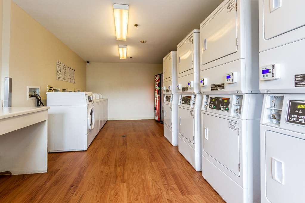 Studio 51 Extended Stay Hotel Phoenix Facilities photo